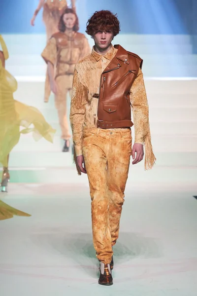 Look 142